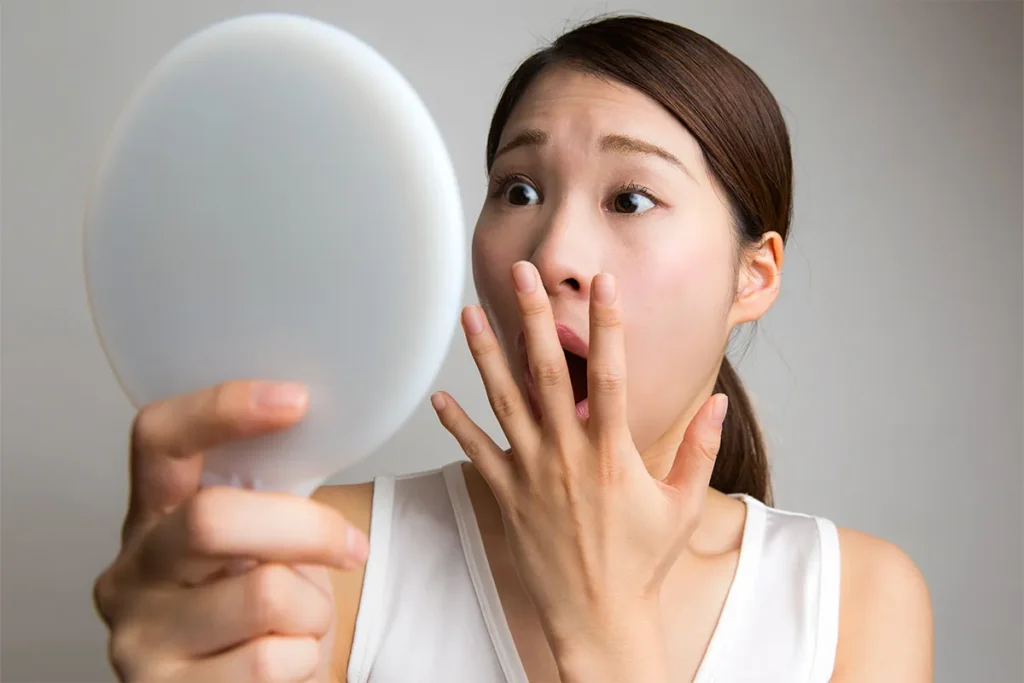 糸リフトをやりすぎて後悔する人が急増中!危険な実態