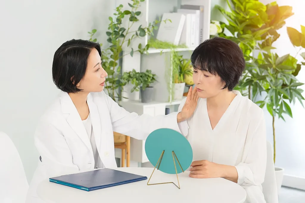糸リフトの代替治療法:やりすぎる前に検討すべき選択肢