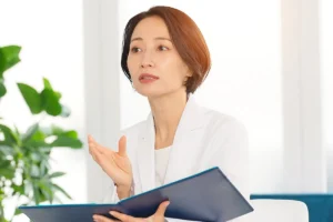 糸リフトのダウンタイム完全ガイド｜腫れ・痛み・回復の全経過と対処法を医師が解説