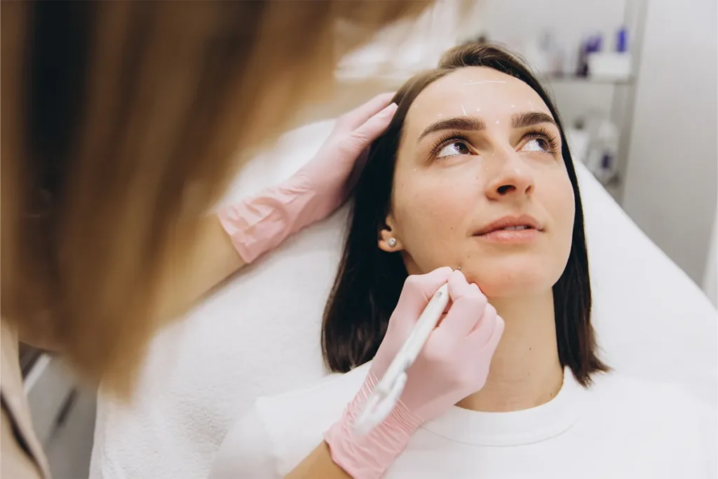 【医師監修】糸リフトはどこに入れるのが効果的?顔の部位別おすすめと悩み解消のデザインを徹底解説