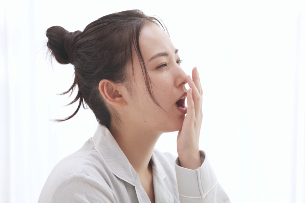 1-1. 口を大きく開かない